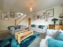 Lovely Comfortable 3BR Property