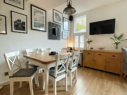 Lovely Comfortable 3BR Property