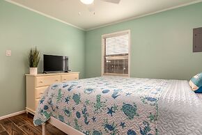 Boa Vista - 106 Ponchartrain 3 Bedroom Home by RedAwning