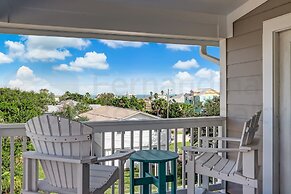 2505b W. 5th St 3 Bedroom Condo by RedAwning