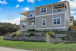 2505b W. 5th St 3 Bedroom Condo by RedAwning