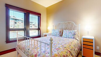 Juniper Crest #2 3 Bedroom Townhouse by RedAwning