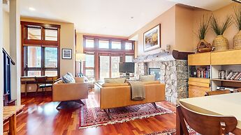 Juniper Crest #2 3 Bedroom Townhouse by RedAwning