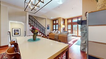 Juniper Crest #2 3 Bedroom Townhouse by RedAwning