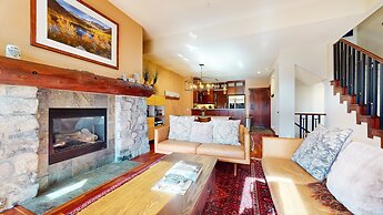 Juniper Crest #2 3 Bedroom Townhouse by RedAwning