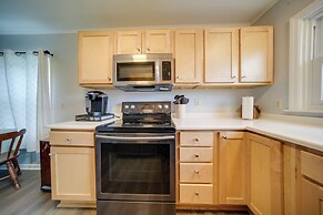 Quaint Ripley Retreat - 5 Mi to Ripley Beach!