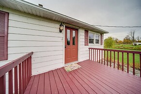 Quaint Ripley Retreat - 5 Mi to Ripley Beach!