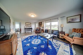 Quaint Ripley Retreat - 5 Mi to Ripley Beach!