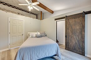 Spacious Hot Springs Lakehouse on Lake Hamilton!