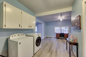 Spacious Hot Springs Lakehouse on Lake Hamilton!