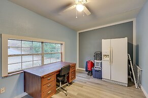 Spacious Hot Springs Lakehouse on Lake Hamilton!