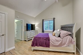 Spacious Hot Springs Lakehouse on Lake Hamilton!