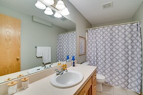5 Mi to Dtwn: Pet-friendly 'wheatland Twin' Home!