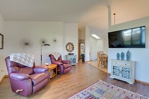 5 Mi to Dtwn: Pet-friendly 'wheatland Twin' Home!