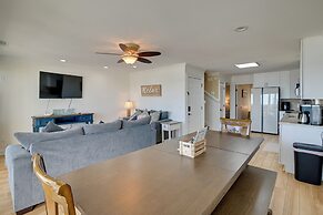 Beachfront Murrells Inlet Home - Walk to Pier!