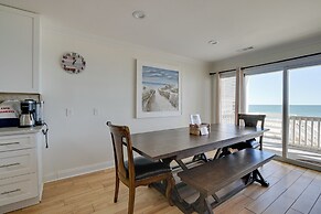 Beachfront Murrells Inlet Home - Walk to Pier!