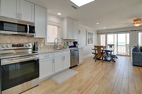 Beachfront Murrells Inlet Home - Walk to Pier!