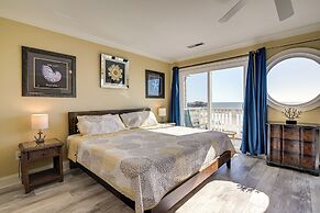 Beachfront Murrells Inlet Home - Walk to Pier!