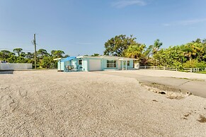 Pet-friendly Venice Vacation Rental, 3 Mi to Beach