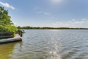 Pet-friendly Venice Vacation Rental, 3 Mi to Beach