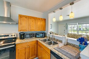 Pet-friendly Venice Vacation Rental, 3 Mi to Beach