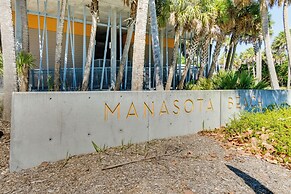 Pet-friendly Venice Vacation Rental, 3 Mi to Beach