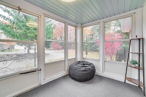 Houghton Lake Vacation Rental - Walk to the Water!