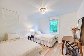 Historic Mamaroneck Guest House - Walk to Harbor!