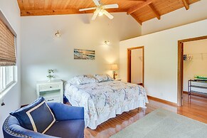 Hawaiian Retreat w/ Ocean Views in Captain Cook!