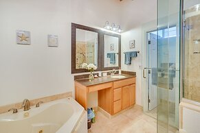 Hawaiian Retreat w/ Ocean Views in Captain Cook!