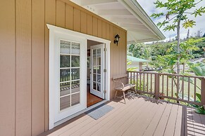 Hawaiian Retreat w/ Ocean Views in Captain Cook!