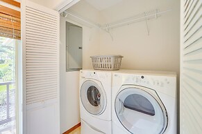 Hawaiian Retreat w/ Ocean Views in Captain Cook!