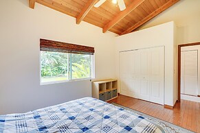 Hawaiian Retreat w/ Ocean Views in Captain Cook!
