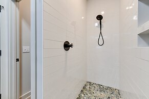 The Retreat at Lake Norman: Boat Dock & Pool!