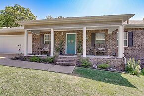 Hot Springs Home w/ Deck: 8 Mi to Downtown!