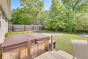 Hot Springs Home w/ Deck: 8 Mi to Downtown!