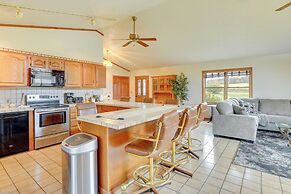 Pool, Deck & Fire Pit: Dog-friendly Ohio Escape!