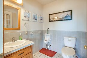 Pool, Deck & Fire Pit: Dog-friendly Ohio Escape!