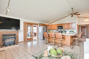 Pool, Deck & Fire Pit: Dog-friendly Ohio Escape!