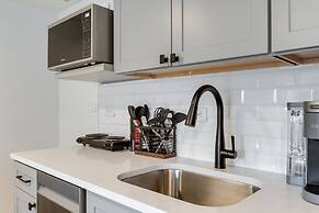 Jefferson Park Apartment: Walk to Empower Field!