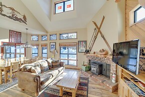 Mammoth Lakes Condo - Steps to Ski Lift!