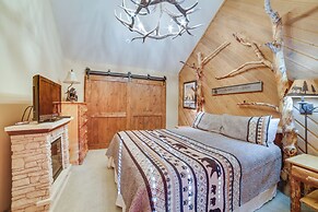 Mammoth Lakes Condo - Steps to Ski Lift!