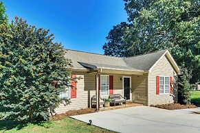 Central High Point Home < 1 Mi to Downtown!