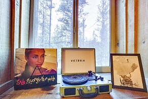 Near Skiing & Hiking: Dog-friendly Big Bear Cabin