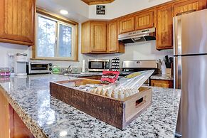 Near Skiing & Hiking: Dog-friendly Big Bear Cabin