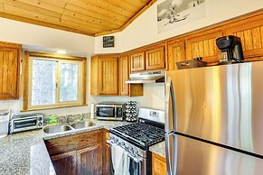 Near Skiing & Hiking: Dog-friendly Big Bear Cabin