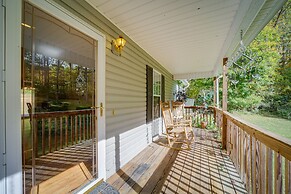 Candler Home w/ Large Deck & Grill: Near Asheville