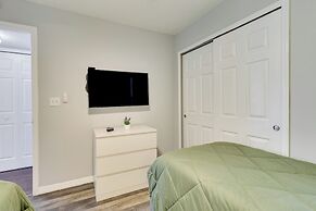 Kissimmee Condo w/ Perks: 6 Mi to Disney World!