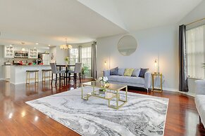 Kissimmee Condo w/ Perks: 6 Mi to Disney World!