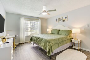 Kissimmee Condo w/ Perks: 6 Mi to Disney World!